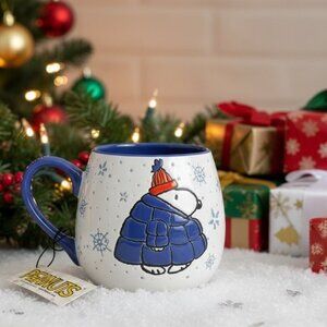 Peanuts Snoopy & Woodstock in Puffer Jackets in Snow Cozy Embossed Mug NEW